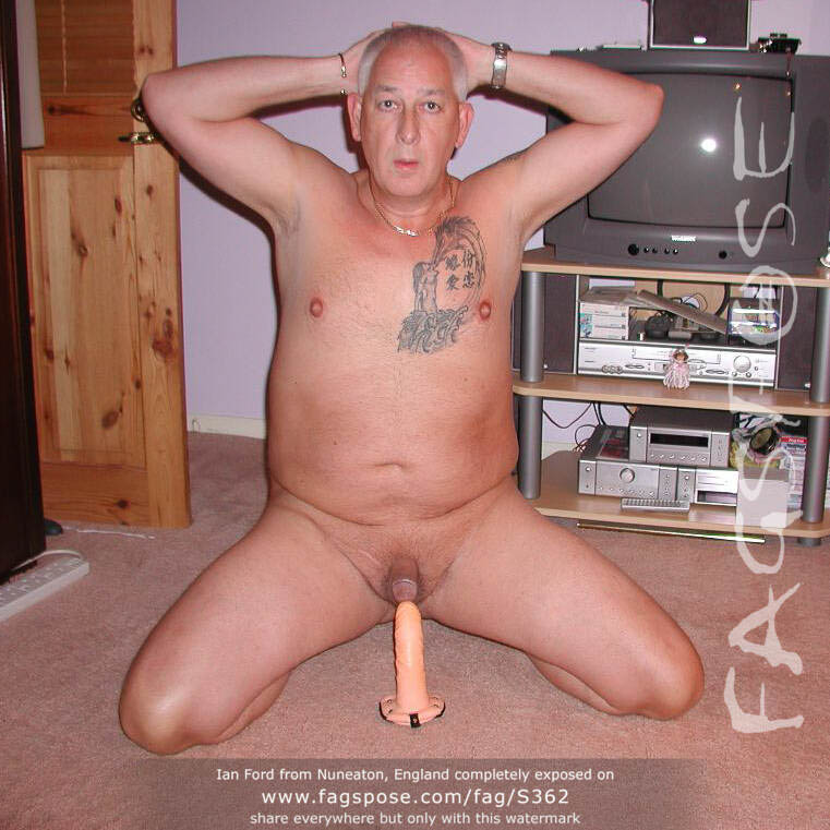 03-nude fag Ian Ford from Nuneaton England exposed with Fagspose fag-id S362
